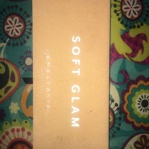 Anastasia Beverly Hills soft glam